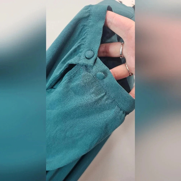 Torrid Women's Green Tunic Blouse Split V-Neck Curve Size 3 (3XL) NWT - Picture 5 of 12